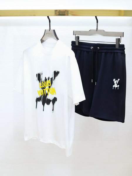 Picture of LV Shirt Pant Suits _SKULVM-5XL13gx9023585